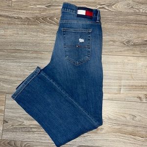 Tommy Hilfiger light wash mom jeans
